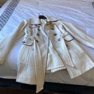 Cream winter wool coat Size 8.